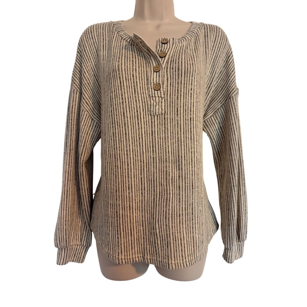 Blu Pepper Size Medium 1/4 Button Striped Stretchy Knit Long Sleeve $49 NWT